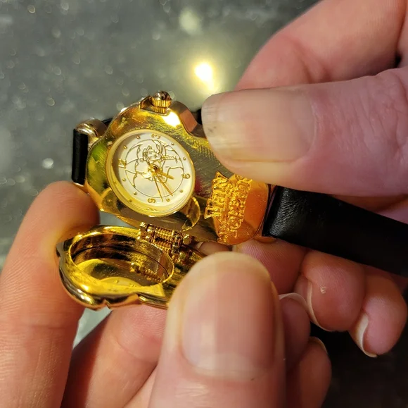 Mary Poppins 35th anniversary watch - Picture 5 of 8